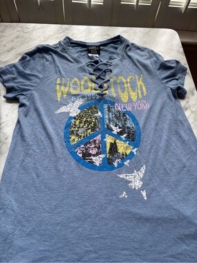 Woodstock New York Distressed Peace/Lace-Up Graphic Tee S Vintage Concert Tees